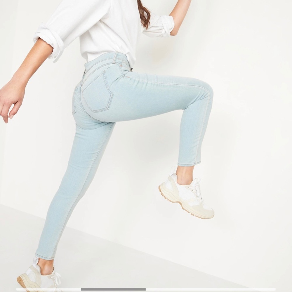 Old Navy Ice Blue Mid-Rise Super Skinny Jeans for Women in 4 Tall NWT